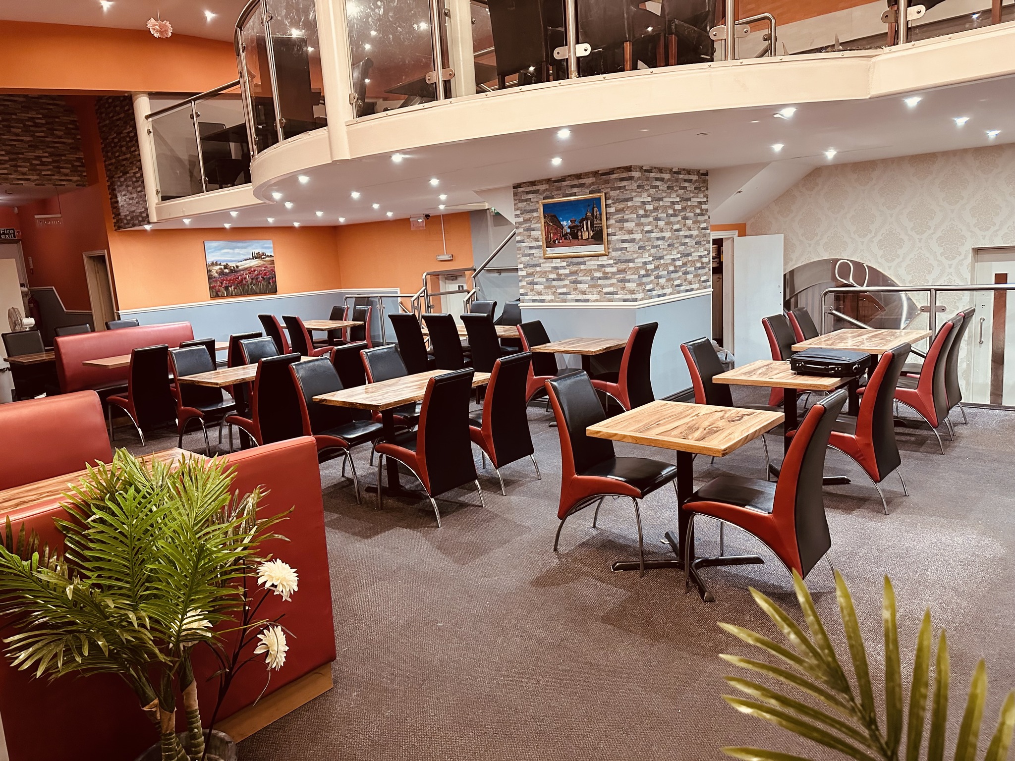 Restaurant%2019.jpeg